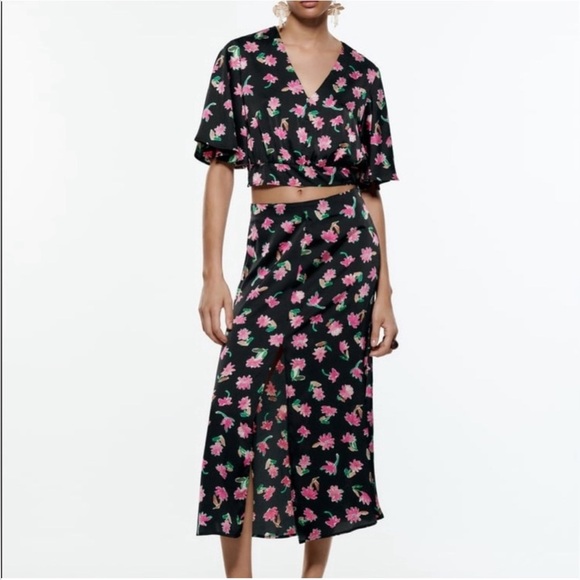 Zara FLORAL SATIN EFFECT SKIRT size M - Picture 5 of 11